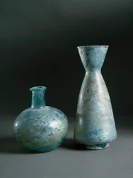 Arte romano: jarrones de vidrio de Ampurias