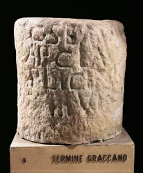 Civilización romana, piedra de límite que marcaba parcelas asignadas por las leyes de los Gracos