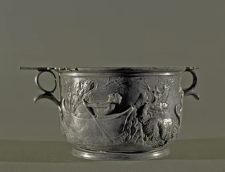 Skyphos de plata, siglo II a.C.
