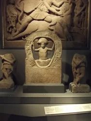 El nacimiento de Mitra del Mitreo en Housesteads, siglo III d.C.