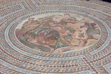 Teseo y el Minotauro, Casa de Teseo, Pafos, Chipre (mosaico)