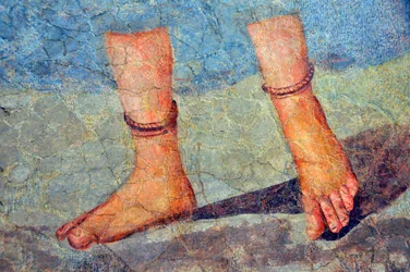 Piernas de mujer con tobilleras, finales del siglo II - principios del siglo III (fresco)