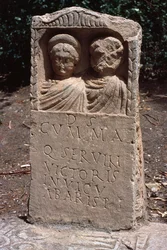 Estela, Alto Periodo Imperial (27 a.C.-395 d.C.)