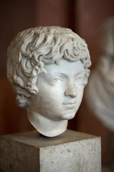 Cabeza del emperador romano Caracalla niño (188 - 217 d.C.)