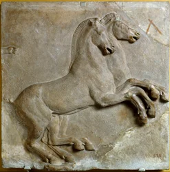 Biga (carro romano de dos ruedas tirado por dos caballos) (relieve)