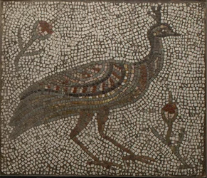 Mosaico con un pavo real y flores, siglos III-IV