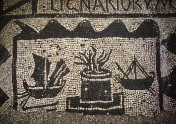 Marina mercante romana y faro, antigua Ostia, Piazza delle Corporazioni.
