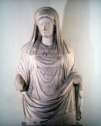 Escultura de la vestal Massima. Museo Nacional Romano. Roma