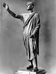 Estatua de un orador romano