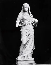 Virgen vestal (mármol)