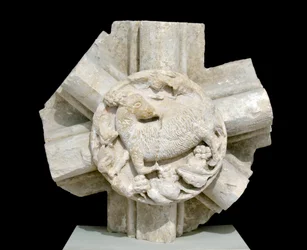 Un cordero, bóveda de la Capilla de San Lorenzo, desaparecida durante varios años y originalmente ubicada sobre la Abadía Cisterciense de Fontenay (Borgoña, Francia: clave de bóveda que representa un cordero)