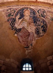 Cristo en majestad. Fresco del siglo XIII, cripta de la catedral de Auxerre.