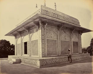 Agra; El Mausoleo del Príncipe Etmad-Dowlah, la Cúpula de Mármol
