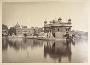 El Templo Dorado, Umritsar.  Fotógrafo: Bourne, Samuel El Templo Dorado, Umritsar.  Fotógrafo: Bourne, Samuel  Álbum de fotografías de la India, principalmente de Samuel Bourne  1864