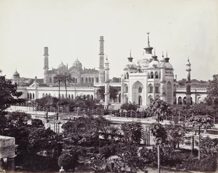 Tumba de Zinat Algiya en el complejo Imambara de Husainabad