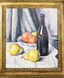 Manzanas, peras y una botella negra en una mesa con mantel, c.1928