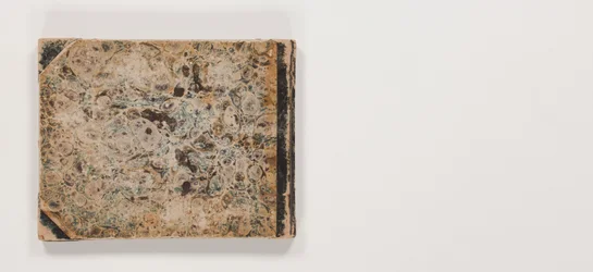 Bocetos de Paisajes del Norte (Cuaderno de Bocetos). Alrededor de 40 hojas y cubiertas: papel de seda protector entre la mayoría de los juegos de dos hojas, obras de arte en una o dos de estas.