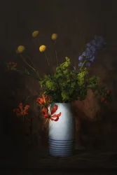 Elegante bodegón floral