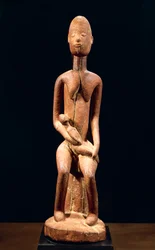 Escultura de madera que representa a Madre e Hijo, por el Maestro de la Maternidad Roja, altura 59 cm, arte tribal Dogon Malí