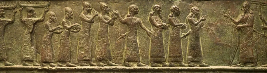 Puertas Balawat del antiguo Imperio Asirio (bajo relieve)