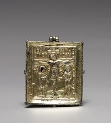 Enkolpion con la Crucifixión (frente) y Santos Teodoro y Jorge (detrás)