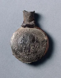 Ampolla de Peregrino con Escenas de la Crucifixión (frente) y la Ascensión (dorso), c.600