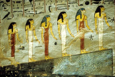 Antiguo Egipto, Pintura, Tumba de Ramsés I, Tebas, Seis diosas que representan las seis primeras horas de la noche, ascendiendo una montaña bajo la cual hay un estanque.