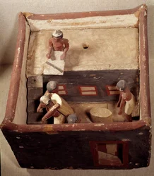 Antigüedades egipcias: modelo de ático con escribas registrando el precio del grano. Hecho en madera pintada. Dinastía XII, Imperio Medio (2033-1710 a.C.). De Asyut. Museo del Louvre, París