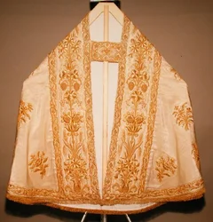 Vista frontal del Parato del Corpus Domini (seda)
