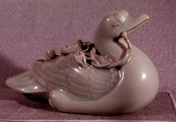 Arte coreano: vertedor en forma de pato. Período Koryo, finales del siglo XII. Colección Hyung Pil Chun
