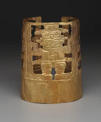 Corona con figuras de deidades, c.1000 a 200 a.C.
