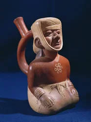 Jarrón en forma de mujer arrodillada, Mochica, 200-800 d.C.