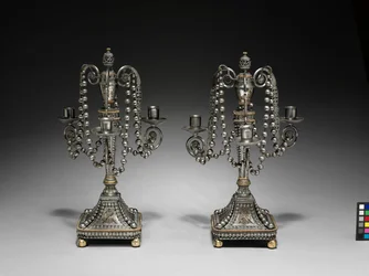 Par de candelabros, c.1790-1795 (acero cortado y pulido con decoración dorada y plateada)