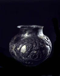 Arte persa: jarrón de plata. Primer período sasánida. Conservado en Basilea, Suiza