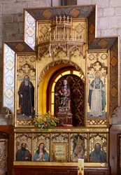 Hermitage (Ermita de Nuestra Señora de La Plaza). Interior. Altar (photo)
