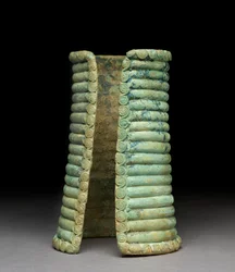 Brazalete largo acanalado