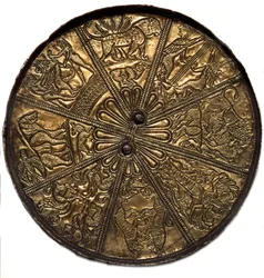 Arte escita: espejo de plata cubierto de oro del túmulo n°4 de Kelermes, región de Krasnodar en Kubán, Rusia (650-620 a.C.), siglo VII a.C.