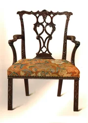 Silla de caoba, 1906
