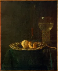 Bodegón con plato de plata, limones, copa romana y flauta