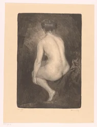 Mujer desnuda sentada