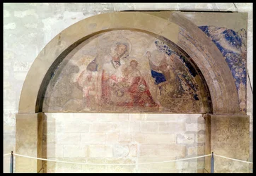 Tímpano que representa a la Virgen de la Humildad con el Niño Jesús rodeado de ángeles, 1341