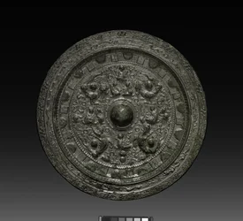 Espejo con Xiwangmu, c.317-400 (bronce)
