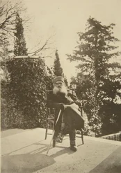 El autor ruso León Tolstói, Gaspra, Crimea, Rusia, 1902