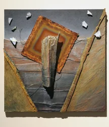 Dios entre nosotros, 2007 (panel, cobre, alambre, objetos encontrados, textura, perspex, textil)