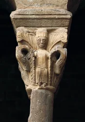 Capitel de una columna, de la Iglesia de Santa María de l