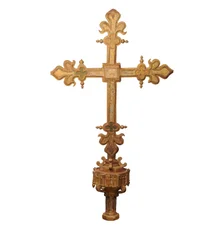 Cruz procesional decorada con dorado y policromía, España, c.1500