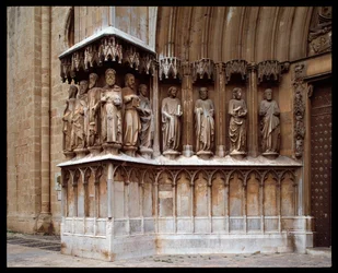 Arte gótico, (detalle) del portal central