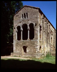 Vista de la iglesia de Santa María