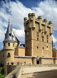 Vista de la entrada al Alcázar, desde el noreste