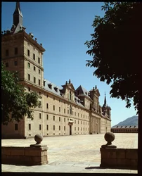 Vista de la fachada principal del Real Sitio